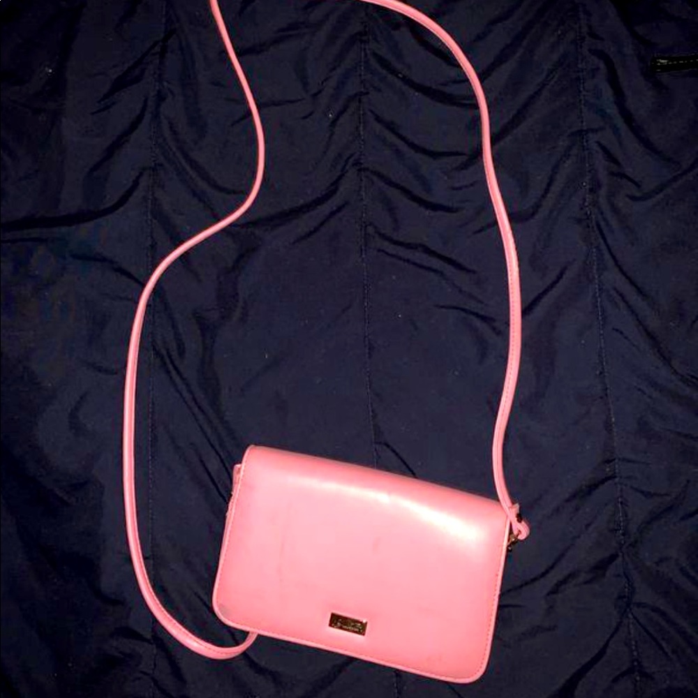 Pink shoulder bag made by buxton